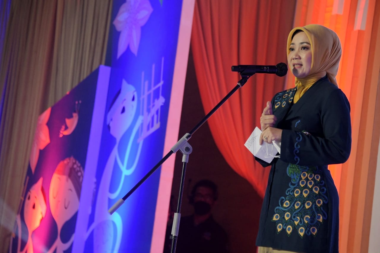 Ketua Dekranasda Provinsi Jabar Atalia Praratya Ridwan Kamil