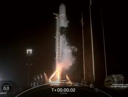 SpaceX Kembali Gunakan Roket Falcon 9 Luncurkan 60 Satelit Starlink