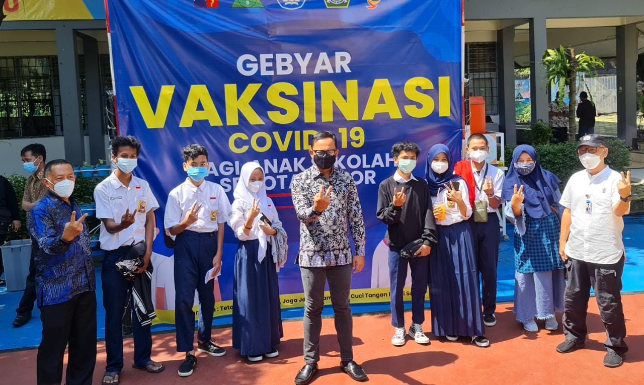 OJK Dukung Vaksinasi COVID-19 Generasi Muda Jawa Barat