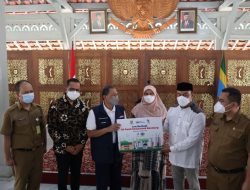 Jelang HUT ke-30, PT LEN Beri Bantuan Paket Sembako ke Pemkot Bandung