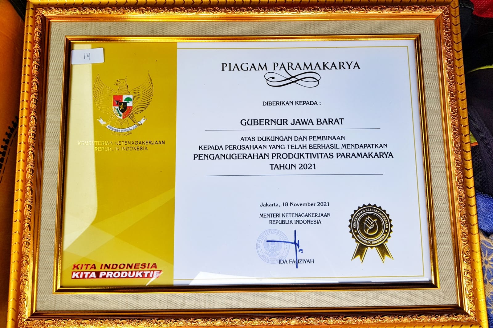 Gubernur Jabar Terima Anugerah Paramakarya