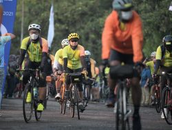 Ridwan Kamil Lepas Komunitas Pecinta Sepeda IUCC 2021