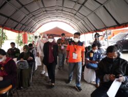 Lebih Dari Tiga Ribu Orang Mengikuti Vaksinasi Massal Memperingati Hari Penyiaran Nasional di Bandung