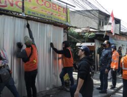 PT KAI Kembali Tertibkan Rumah Milik Perusahaan di Jalan Babakan Sari Kota Bandung