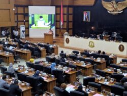 Gubernur Jabar Sampaikan Jawaban Atas Pandangan Fraksi-Fraksi DPRD Jabar