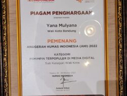 Anugerah Humas Indonesia (AHI) 2022 Menobatkan Yana Mulyana Wali Kota Terpopuler