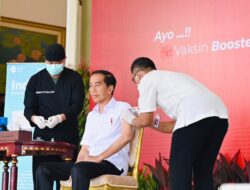 Presiden Joko Widodo Penerima Pertama Vaksin IndoVac