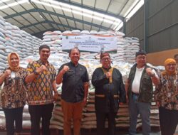 Bantuan Pangan Beras Kepada Keluarga Penerima Manfaat di Jabar Mulai Disalurkan