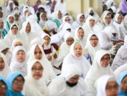 Lepas 2.396 Calon Jemaah Haji, Plh Wali Kota Bandung: Kesehatan Adalah Hal Terpenting