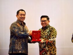 Pemda Provinsi Jabar Raih Penghargaan Unit Kerja Pengadaan Barang/Jasa Proaktif