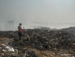 Ratusan Warga Mengungsi Akibat Kebakaran TPA Kopi Luhur Kota Cirebon
