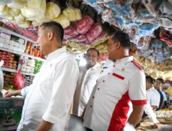 Pj. Gubernur Jabar Bey Machmudin Cek Ketersediaan Stok dan Harga Pangan di Kota Bekasi