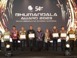 Pemprov Jabar Raih Empat Piala Bhumandala 2023 dari Badan Informasi Geospasial