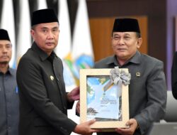 Pj. Gubernur Jabar Bey Machmudin Sampaikan Dua Rancangan Perda kepada DPRD