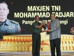 Pangdam III/Slw Raih Special Awards Outstanding Military Leadership in Defense & Security pada CNN Indonesia Awards