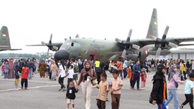 Open Base Lanud Husein, Warga Bandung Saksikan Lebih Dekat Alutsista TNI