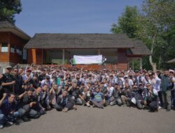 Hari Pohon Sedunia, Bio Farma Group Bersama LMDH Alam Endah Tanam 2.700 Pohon di Kawasan Gunung Patuha Kabupaten Bandung
