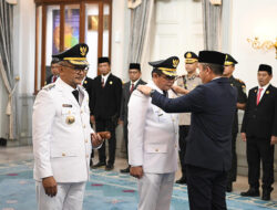 Lantik Pj Bupati Ciamis dan Kuningan, Ini Pesan Pj Gubernur Jabar Bey Machmudin