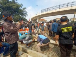 PT KAI Daop 2 Bandung Prihatin atas Pembongkaran Pintu Perlintasan Ciroyom yang Telah Ditutup