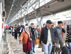 Nataru 2024/2025, KAI Telah Berangkatkan 2,5 Juta Penumpang, Ini 10 Stasiun Keberangkatan Tertinggi dan Relasi Terpadat