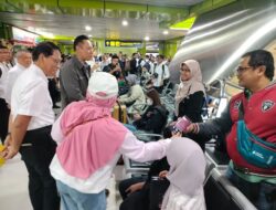Cek Kesiapan Nataru 2024/ 2025, Menko IPK didampingi Menhub, Menteri ATR/BPN dan Wamen BUMN Gunakan Direct Train Relasi Jakarta – Yogyakarta