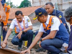 Inspeksi Jalur Rel KA, Dirut KAI Didiek Hartantyo Pastikan Keandalan Prasarana untuk Perjalanan Angkutan Nataru