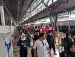 Selama Angkutan Nataru, 391 Ribu Lebih Penumpang Kereta Api Telah Tinggalkan Jakarta
