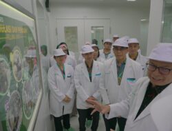 Jaga Ketahanan Kesehatan Masyarakat, Kepala BPOM Pantau Fasilitas Produksi Bio Farma