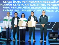 KAI dan Grab Kerja Sama Tingkatkan Keselamatan Perjalanan pada Perlintasan Sebidang Kereta Api