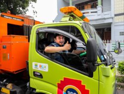 Pemkot Bandung Luncurkan Mobil Pacman, Pemakan Sampah di Jalanan