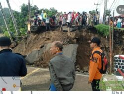 BPBD Jabar Gerak Cepat Tangani Longsor di Kabupaten Sukabumi, Satu Korban Meninggal Ditemukan