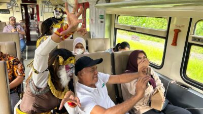 KAI Bandara Kenalkan Budaya Jogja Lewat Pertunjukan Tari Beksan Wanara di Dalam Kereta
