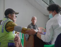 Bio Farma Layani Pengobatan Gratis Bagi Seribu Warga dari Dua Desa di Jawa Barat