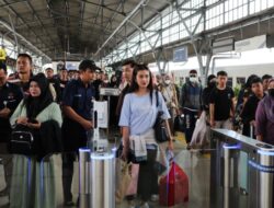 Animo Masyarakat Gunakan KA Tinggi, Okupansi di Hari Pertama Libur Panjang Tembus 105 Persen