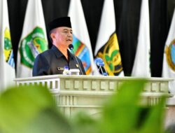 Sekda Herman Sampaikan Jawaban Gubernur Terkait Ranperda Pelaksanaan APBD 2024 dalam Rapat Paripurna