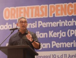 Farhan Desak Bandara Husein Dibuka Kembali