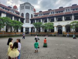 KAI Wisata Hadirkan Salat Idul Adha 1446 H di Halaman Lawang Sewu Semarang