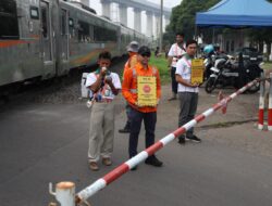 KAI Daop 2 Bandung Kembali Ingatkan Pengendara agar Disiplin Saat Melewati Perlintasan Sebidang