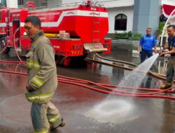 Diskarmat Kota Bandung Gerak Cepat Bersihkan Dampak Unjuk Rasa