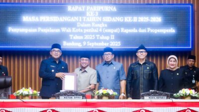 Wali Kota Bandung Sampaikan Usulan 4 Raperda Baru Kepada DPRD