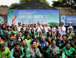 Bapas Bandung Gelar Aksi Sosial, 300 Driver Ojol Dapat Ganti Oli Gratis