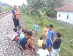 KAI Daop 2 Bandung Tegas Larang Masyarakat Beraktivitas di Jalur Rel, Ini Bahaya dan Sanksinya
