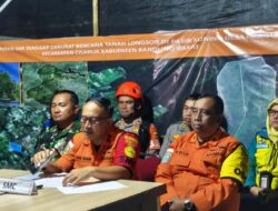 Pencarian Korban Longsor KBB Masih Dilakukan, Dua Kantong Jenazah Dievakuasi