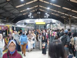 Hari Ke-8 Angkutan Lebaran 2026, KAI Daop 2 Bandung Berangkatkan 20.614 pelanggan Tertinggi pada Arus Mudik