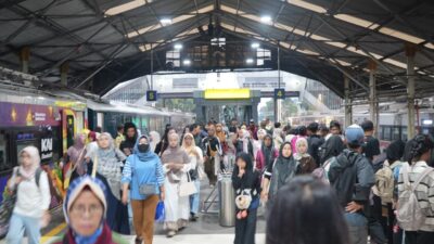 Hari Ke-8 Angkutan Lebaran 2026, KAI Daop 2 Bandung Berangkatkan 20.614 pelanggan Tertinggi pada Arus Mudik