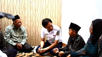 Menhub dan Dirut KAI Takziah ke Rumah Duka Korban Bekasi Timur, Pastikan Investigasi Menyeluruh