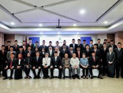 Wagub Erwan Lantik Anggota BPSK Jabar 2026-2031