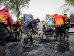 Aksi Anarko di Bandung Rusak Fasilitas Kota, Lampu Lalu Lintas & Jaringan Fibre Optics Lalu Lintas 75% Hancur