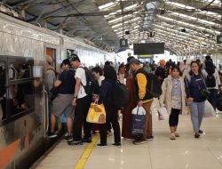 Libur Panjang Idul Adha Jumlah Pelanggan KA Jarak Jauh Meningkat, KAI Ingatkan Aturan Barang Bawaan