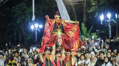Kirab Milangkala Tatar Sunda di Kota Bandung Berlangsung Meriah